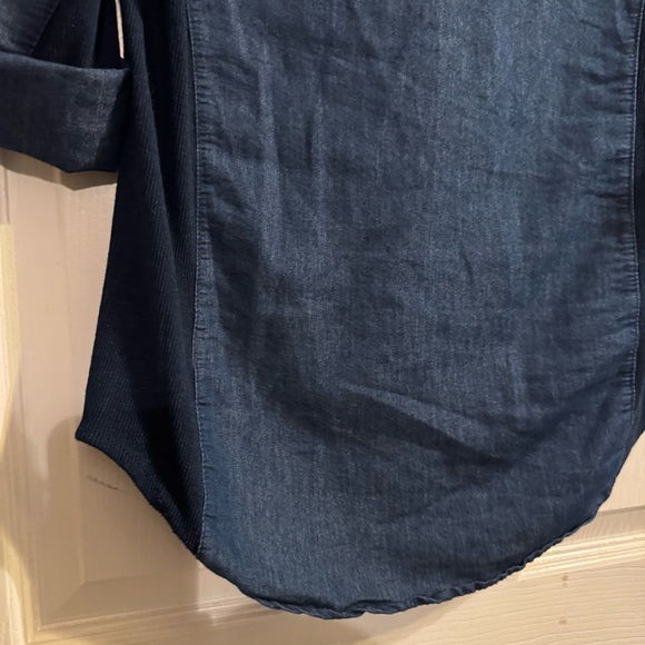 Cavalini Women’s Medium Dark Wash Denim Button Up Roll Tab Shirt - Picture 7 of 8